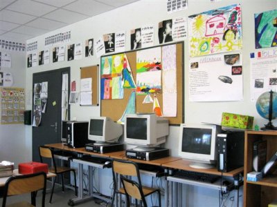 La salle de classe de l'UPI <br width='400' height='300' /> 