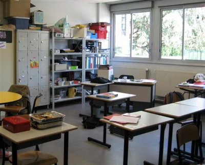 La salle de classe de l'UPI <br width='400' height='323' /> 